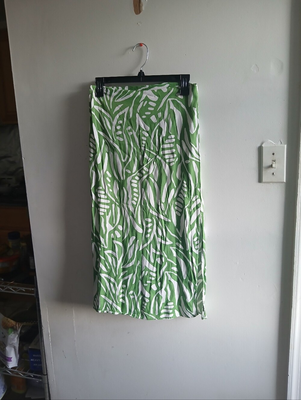 House of Harlow 1960 Green and White Leaf Print Skirt